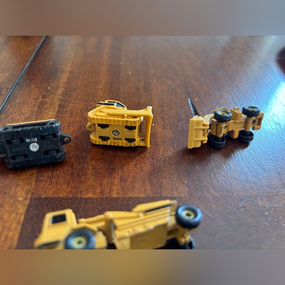 Ertl Die Cast Mini Construction Car Toys 1991 Lot And A Brand New Matchbox - Picture 11 of 15